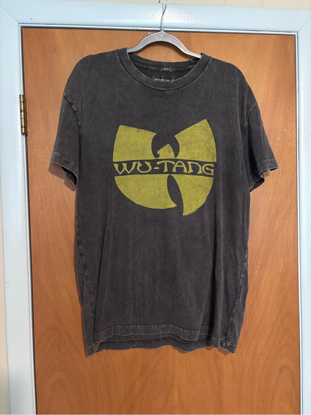 Abercrombie & Fitch Black Short Sleeve Tee with Yellow Graphic